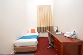 The Hallows Accommodation - Surfers Gold Coast 24