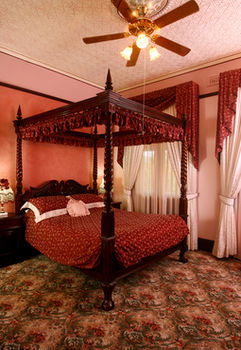 CBC Bed & Breakfast & Cafe - Surfers Gold Coast 5