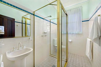 CBC Bed & Breakfast & Cafe - Surfers Gold Coast 10