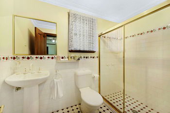 CBC Bed & Breakfast & Cafe - Surfers Gold Coast 11