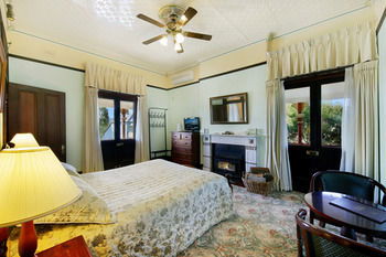 CBC Bed & Breakfast & Cafe - Surfers Gold Coast 13