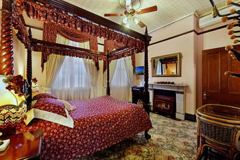 CBC Bed & Breakfast & Cafe - Surfers Gold Coast 25