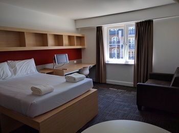 RMIT Village - Surfers Gold Coast 21