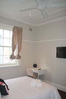 Annandale Hotel - Surfers Gold Coast 10