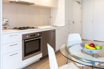 AKOM Melbourne - Surfers Gold Coast 4