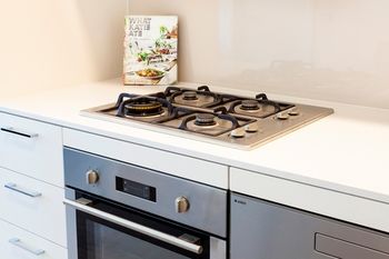 AKOM Melbourne - Surfers Gold Coast 11