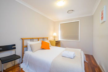 Getaway Holiday House Bankstown - Surfers Gold Coast 2