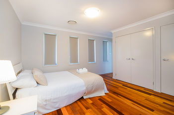 Getaway Holiday House Bankstown - Surfers Gold Coast 4