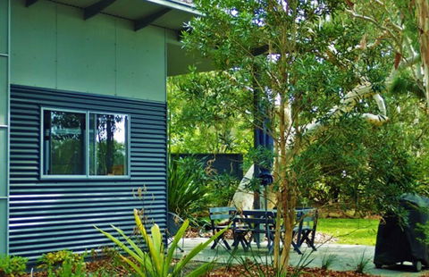Art House Accommodation - Surfers Gold Coast 1