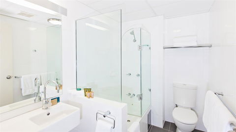 BEST WESTERN Tall Trees Canberra - Surfers Gold Coast 5
