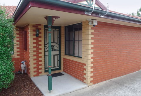 BEST WESTERN Fawkner Airport Motor Inn And Serviced Apartments - Surfers Gold Coast 0