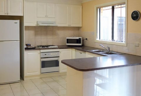 BEST WESTERN Fawkner Airport Motor Inn And Serviced Apartments - Surfers Gold Coast 4