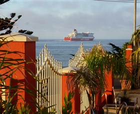 Alice Beside The Sea - Surfers Gold Coast 1