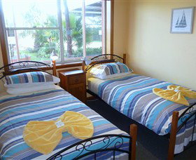 Alice Beside The Sea - Surfers Gold Coast 2