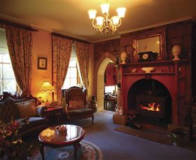 Oatlands Lodge Colonial Accommodation - Surfers Gold Coast 0