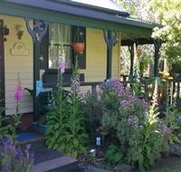 Blue Wren Riverside Cottage - Surfers Gold Coast