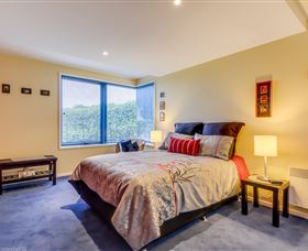 Carol's B&B - Surfers Gold Coast 2