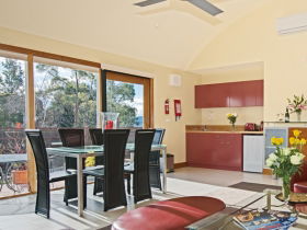 Sandy Bay Chalet - Surfers Gold Coast 0