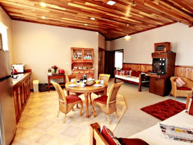 Cable Station Restaurant And Accommodation - Surfers Gold Coast 1