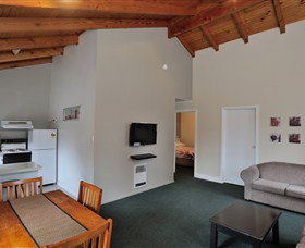 Aspect Tamar Valley Resort, Grindelwald - Surfers Gold Coast 3