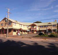 Parer's King Island Hotel - Surfers Gold Coast