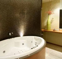 Hepburn Spa Pavilions - Saffron - Surfers Gold Coast