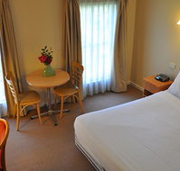 Glen Inn Motel  Apartments