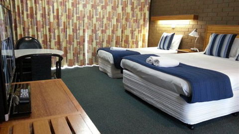 Barooga Country Inn Motel - Surfers Gold Coast 0