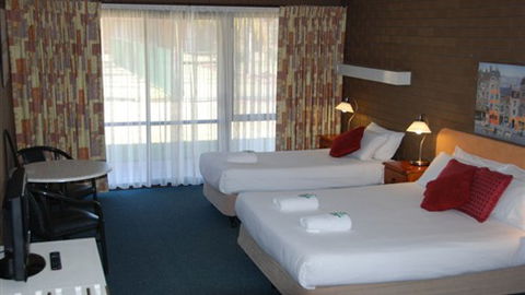 Barooga Country Inn Motel - Surfers Gold Coast 4