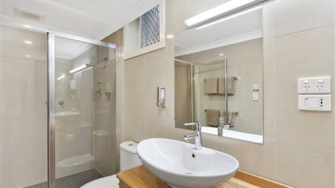 Best Western Melbourne's Princes Park Motor Inn - Surfers Gold Coast 6