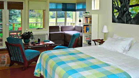 Waterholes Guest House - Surfers Gold Coast 3