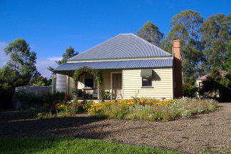 Mary Anns Cottage - Surfers Gold Coast 0