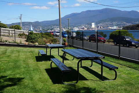 Bellehaven Tasmania - Surfers Gold Coast 2