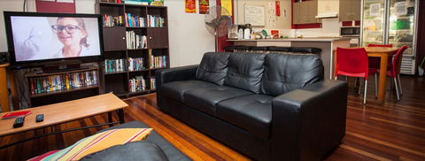 Manly Harbour Backpackers - Surfers Gold Coast 2