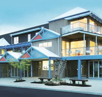 The Island Accommodation - Phillip Island YHA - Surfers Gold Coast