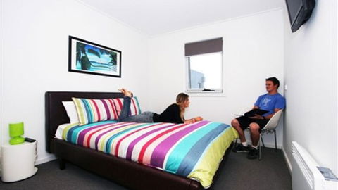 The Island Accommodation - Phillip Island YHA - Surfers Gold Coast 3
