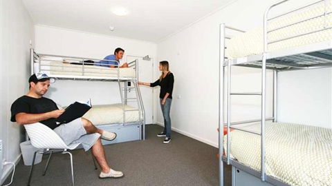 The Island Accommodation - Phillip Island YHA - Surfers Gold Coast 6