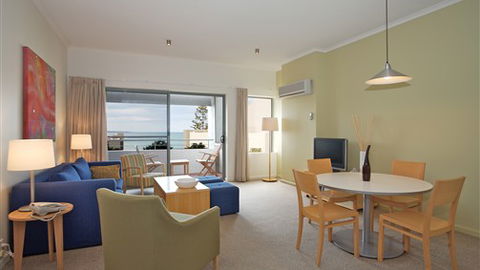 Cumberland Lorne - Surfers Gold Coast 1