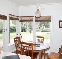 Riga Country Retreat - Surfers Gold Coast
