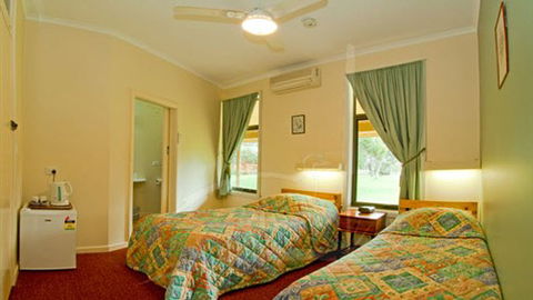 Little Desert Nature Lodge - Surfers Gold Coast 1