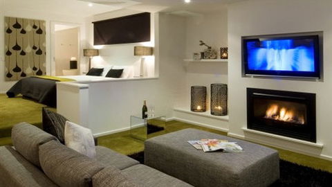 Saltus Luxury Accommodation - Surfers Gold Coast 1
