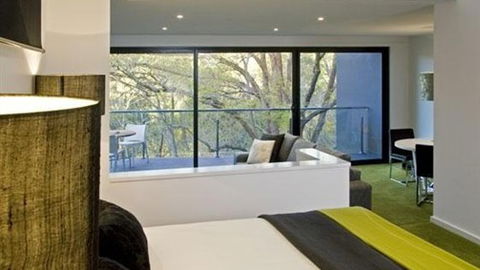 Saltus Luxury Accommodation - Surfers Gold Coast 2