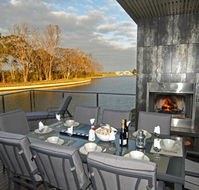 Gippsland Lakehouse - Surfers Gold Coast