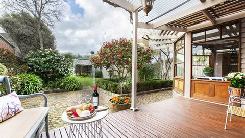 Avalon Guesthouse - Surfers Gold Coast 4