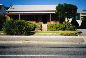 Botts Beach Retreat - Surfers Gold Coast 1
