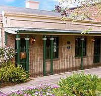 Chichester Gardens Cottage - Surfers Gold Coast