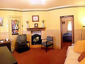 Chichester Gardens Cottage - Surfers Gold Coast 1