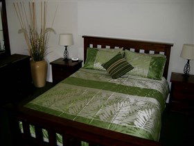 Cotton Palm Cottage - Surfers Gold Coast 1