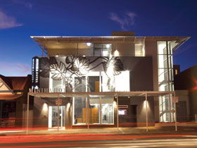 Majestic Minima Hotel - Surfers Gold Coast 1