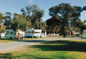 Tumby Bay Caravan Park Cabins - Surfers Gold Coast 2